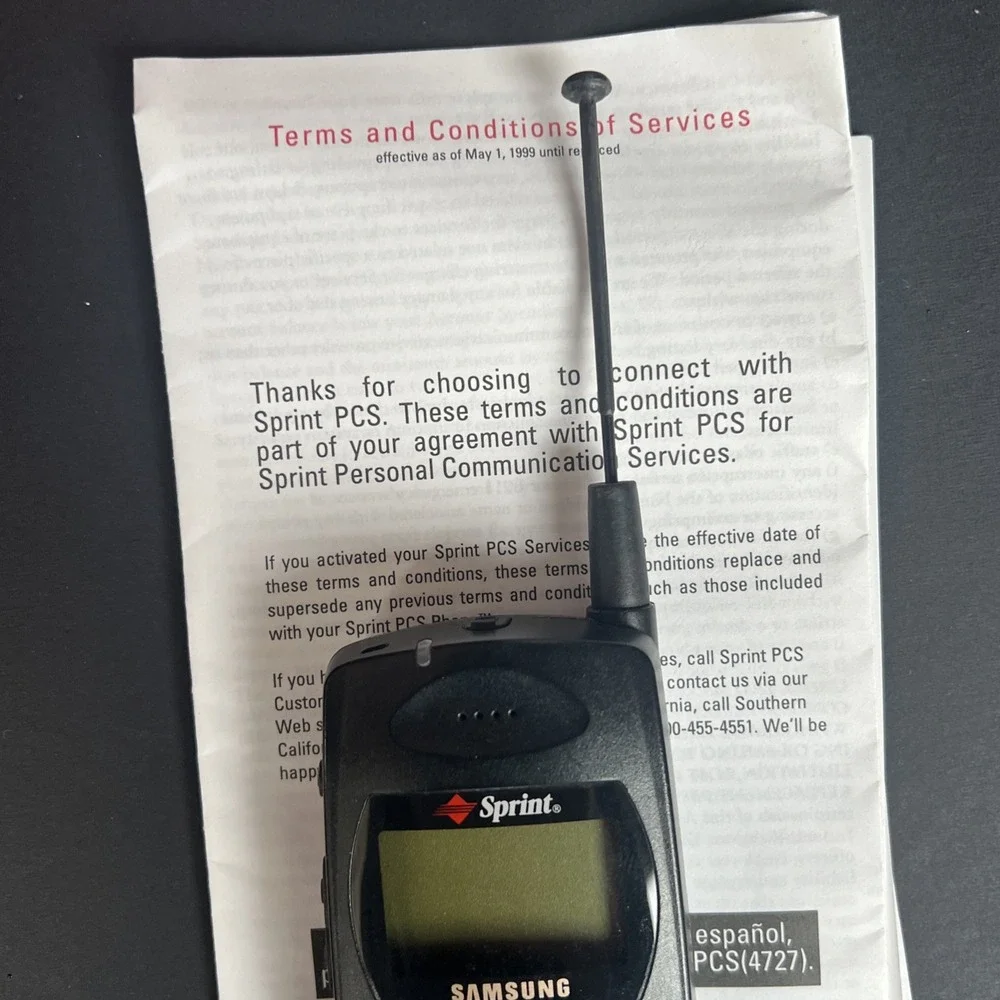 VTG Sprint PCS Samsung SCH-2000 Cell Phone w/ Box Charger Manuals Powers On